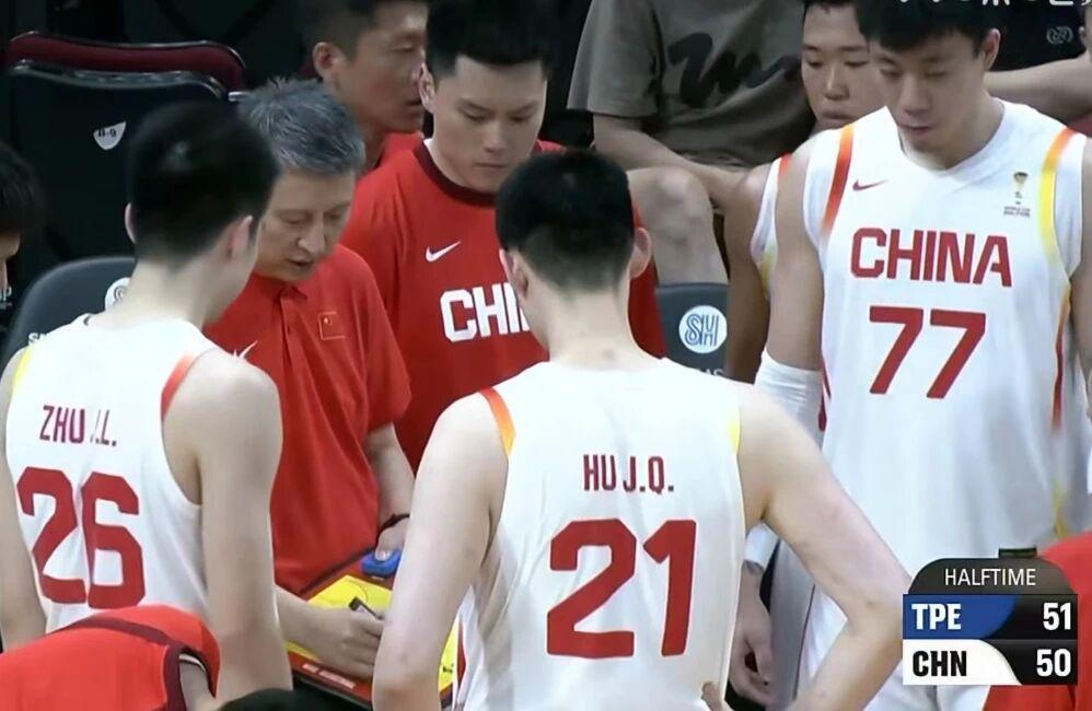 乐鱼体育app下载-中国男篮100-93逆转战胜中国台北，朱俊龙19+4，陈盈骏林庭谦空砍
